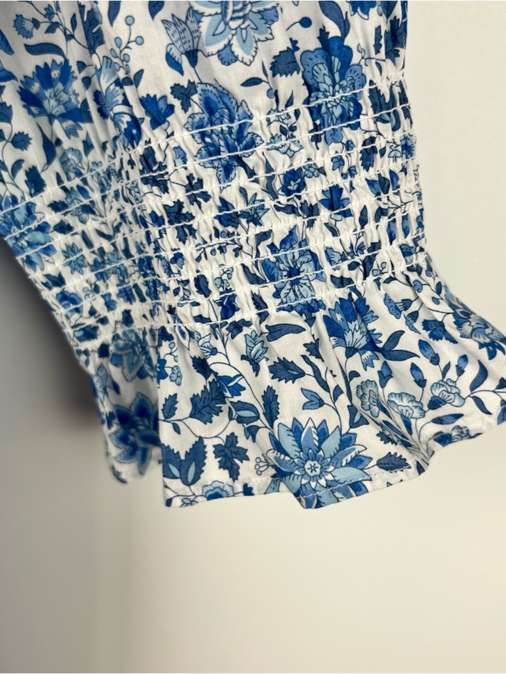 J. Crew Liberty London Floral Ruffle Smocked Short Sleeve Top Blue White 2022 M - Picture 5 of 10